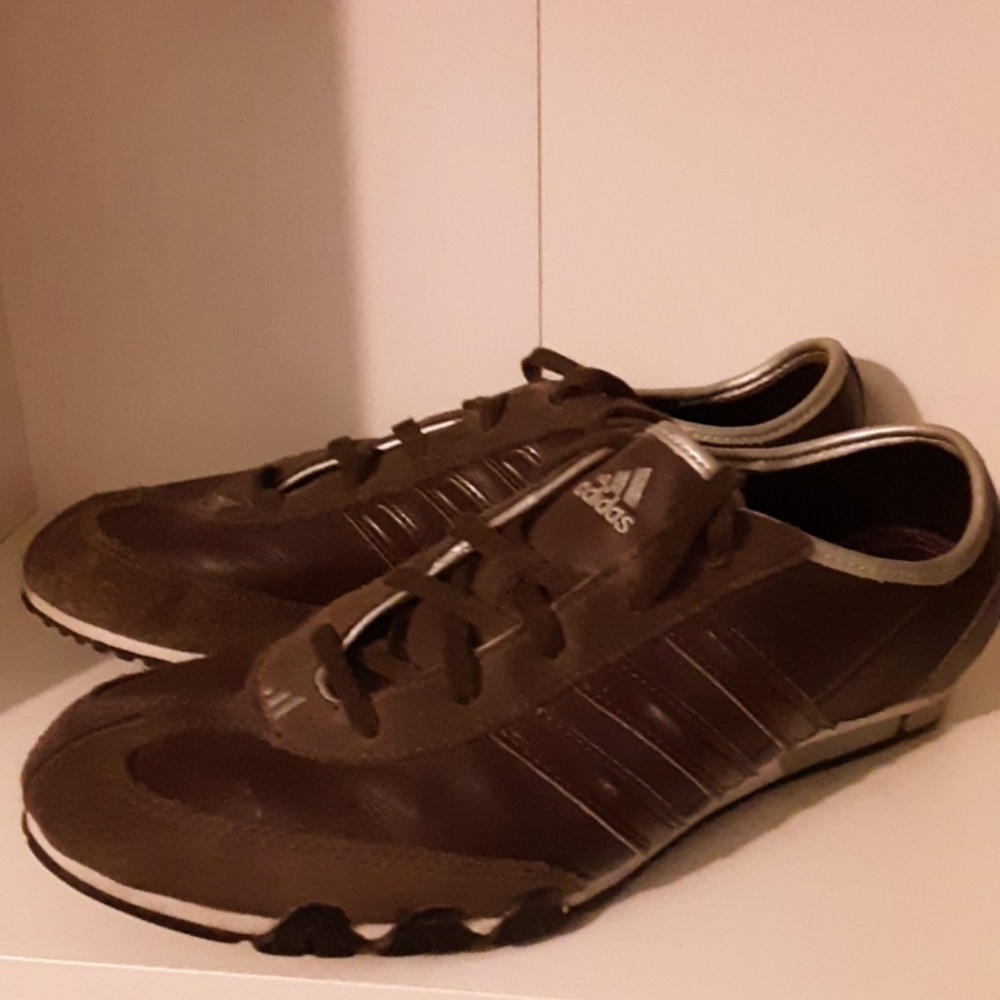 Adidas fashion sneaker
